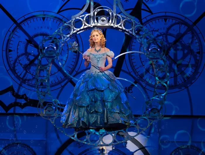 tn 500 austendaniellebohmerasglindainthenationaltourofwickedphotobyjoanmarcus20240670r 1